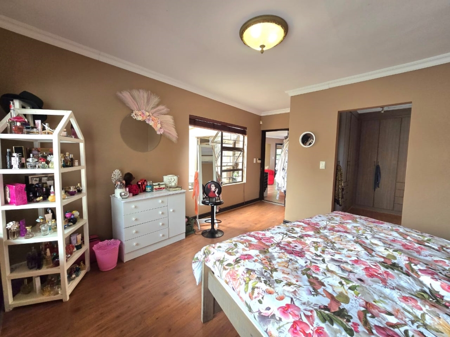 4 Bedroom Property for Sale in Melodie North West